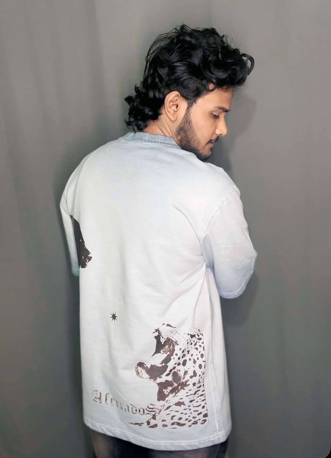 roar sun faded oversized – white grey roar sun faded oversized – white grey